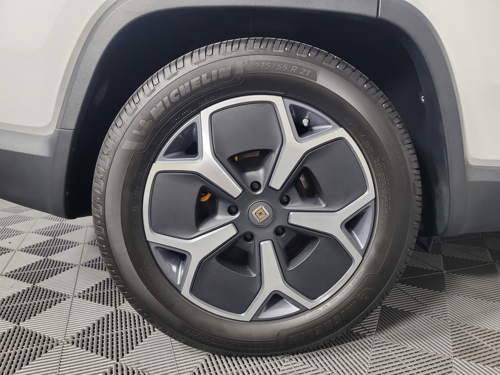 Used 2023 Rivian R1S Adventure AWD/4WD image 12