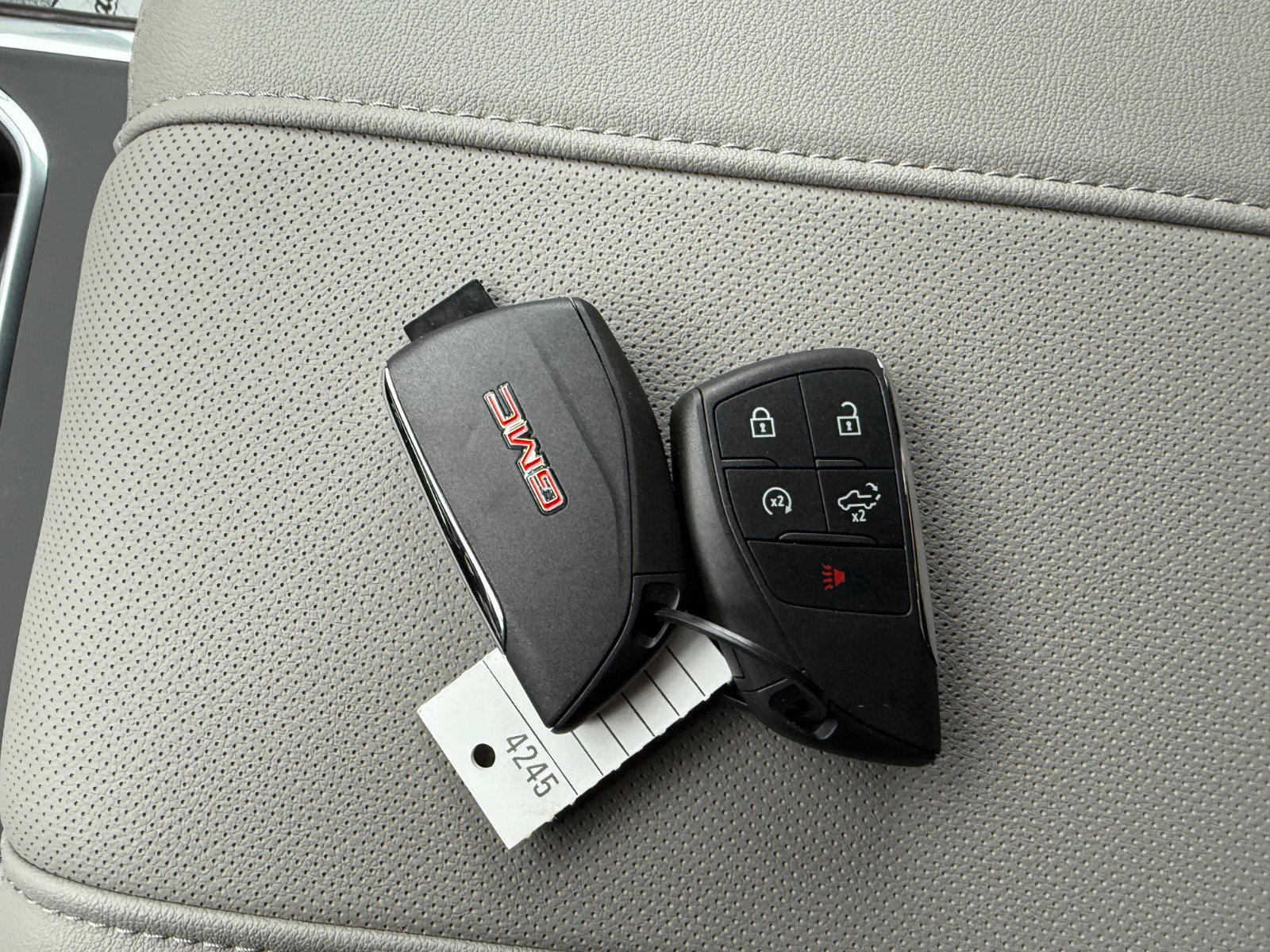 New 2026 GMC Sierra 2500 SLT w/ Max Trailering Package image 39