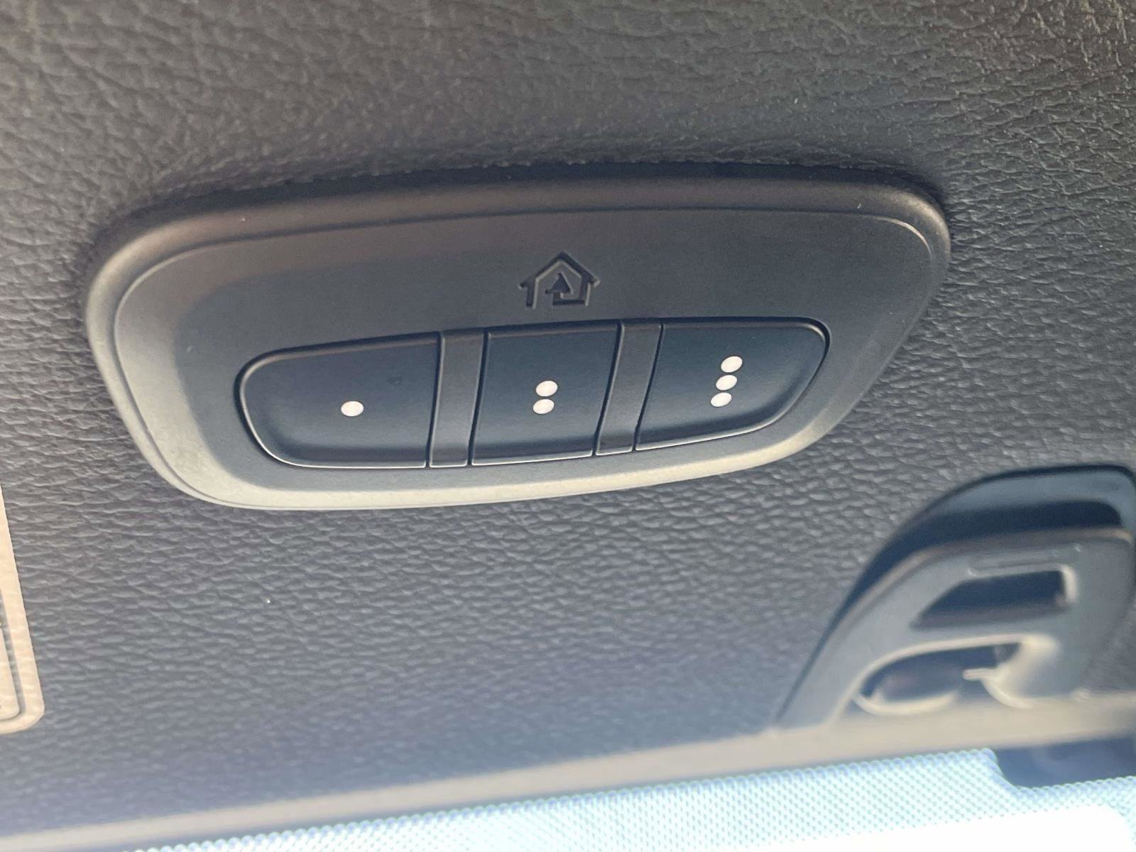 Used 2021 Jeep Wrangler Unlimited Sahara w/ Safety Group image 14