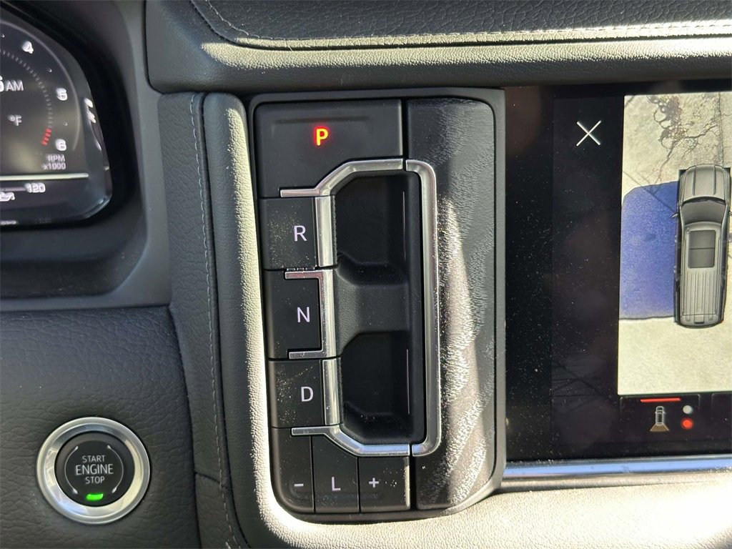 Used 2024 GMC Yukon Denali w/ Denali Reserve Package image 6