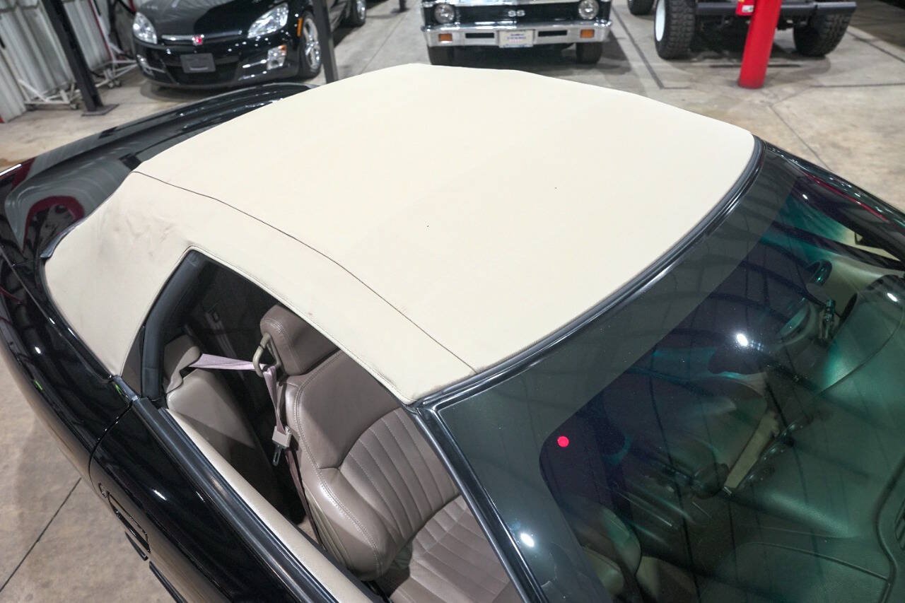 Used 2001 Pontiac Firebird Trans Am RWD image 35