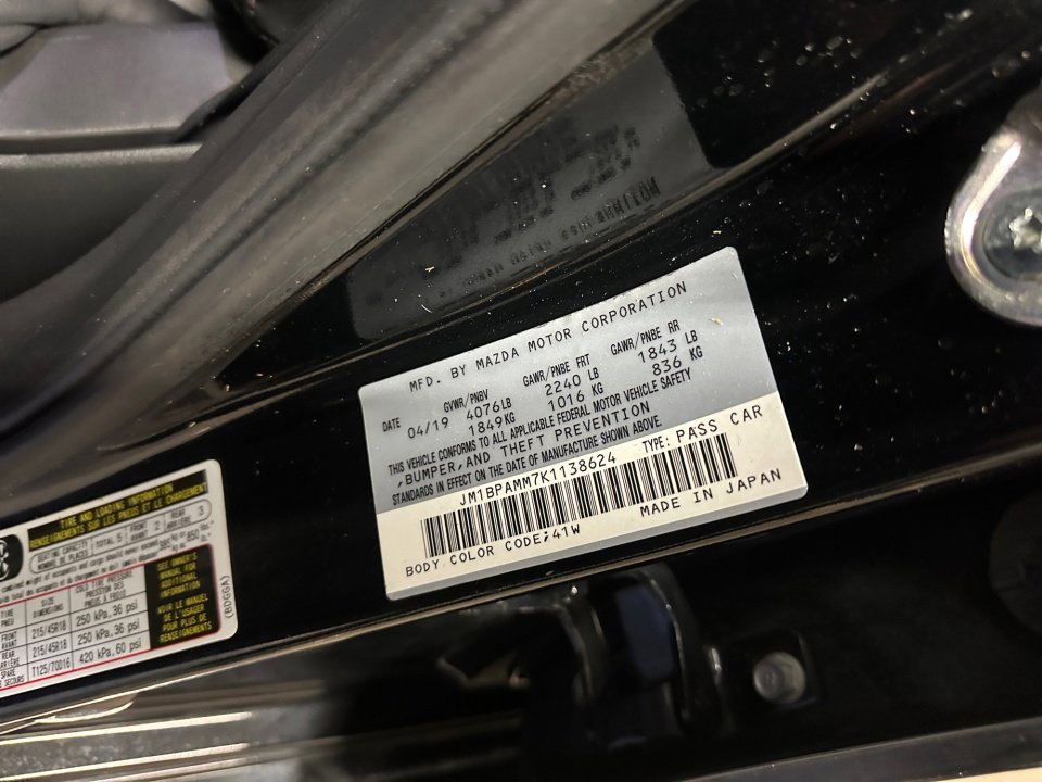 Used 2019 MAZDA MAZDA3 Hatchback w/ Preferred Package image 38