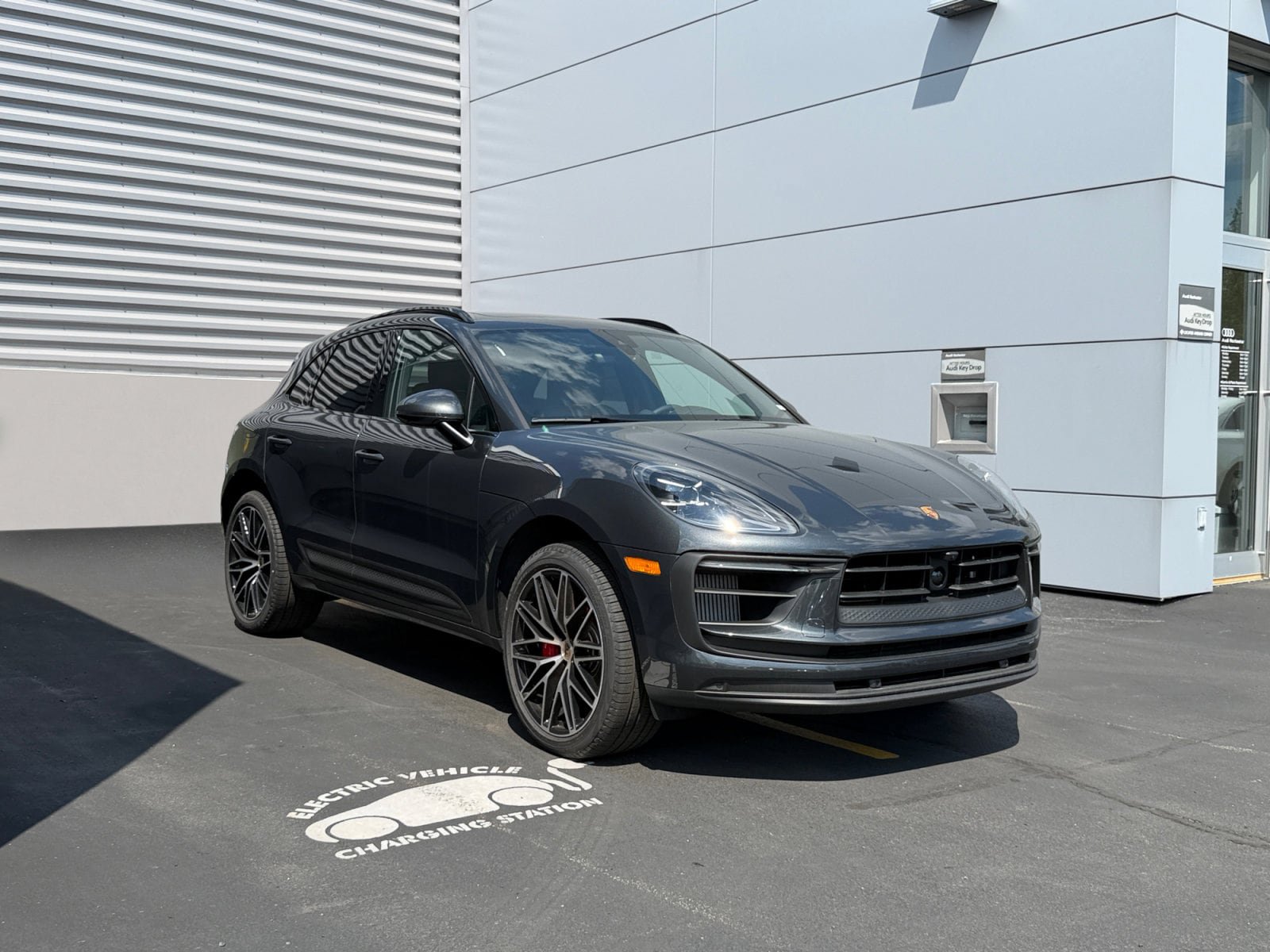 New 2026 Porsche Macan S AWD/4WD image 7