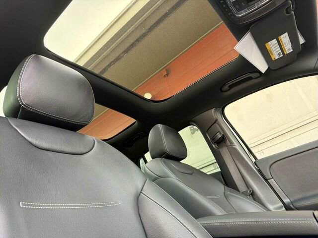 Used 2024 Mercedes-Benz GLA 35 AMG 4MATIC image 21