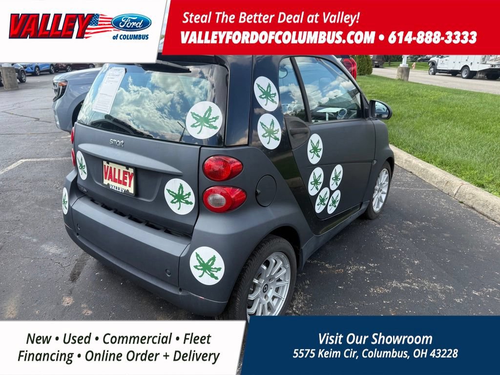 Used 2012 smart fortwo passion RWD image 3