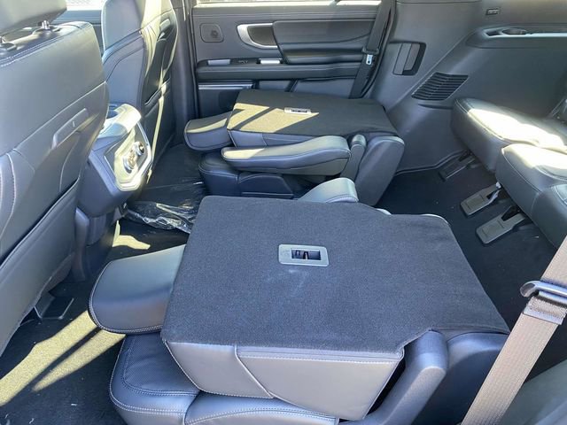 New 2025 Ford Expedition Platinum w/ Stealth Performance Package image 11