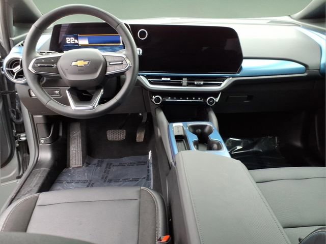 Used 2024 Chevrolet Equinox EV LT image 13