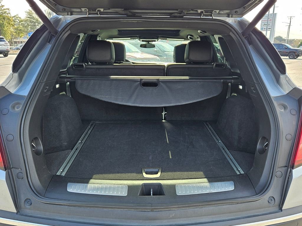 Used 2024 Cadillac XT5 Premium Luxury image 13