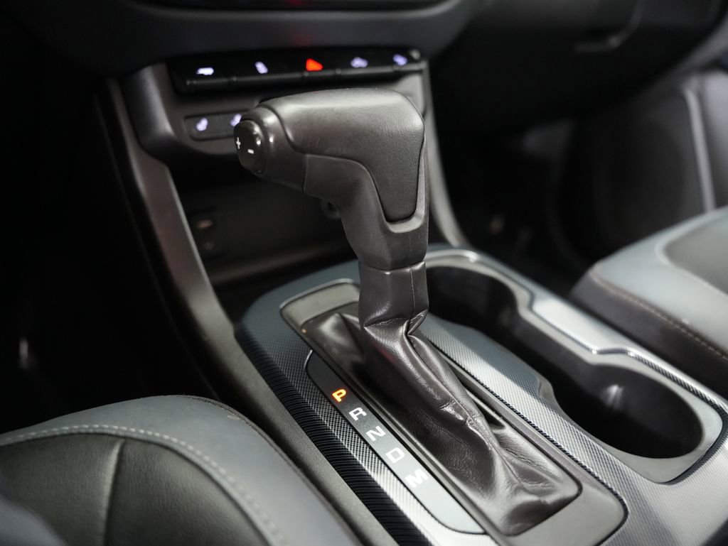 Used 2015 Chevrolet Colorado Z71 w/ LPO, Gearon Divider Package AWD/4WD image 24
