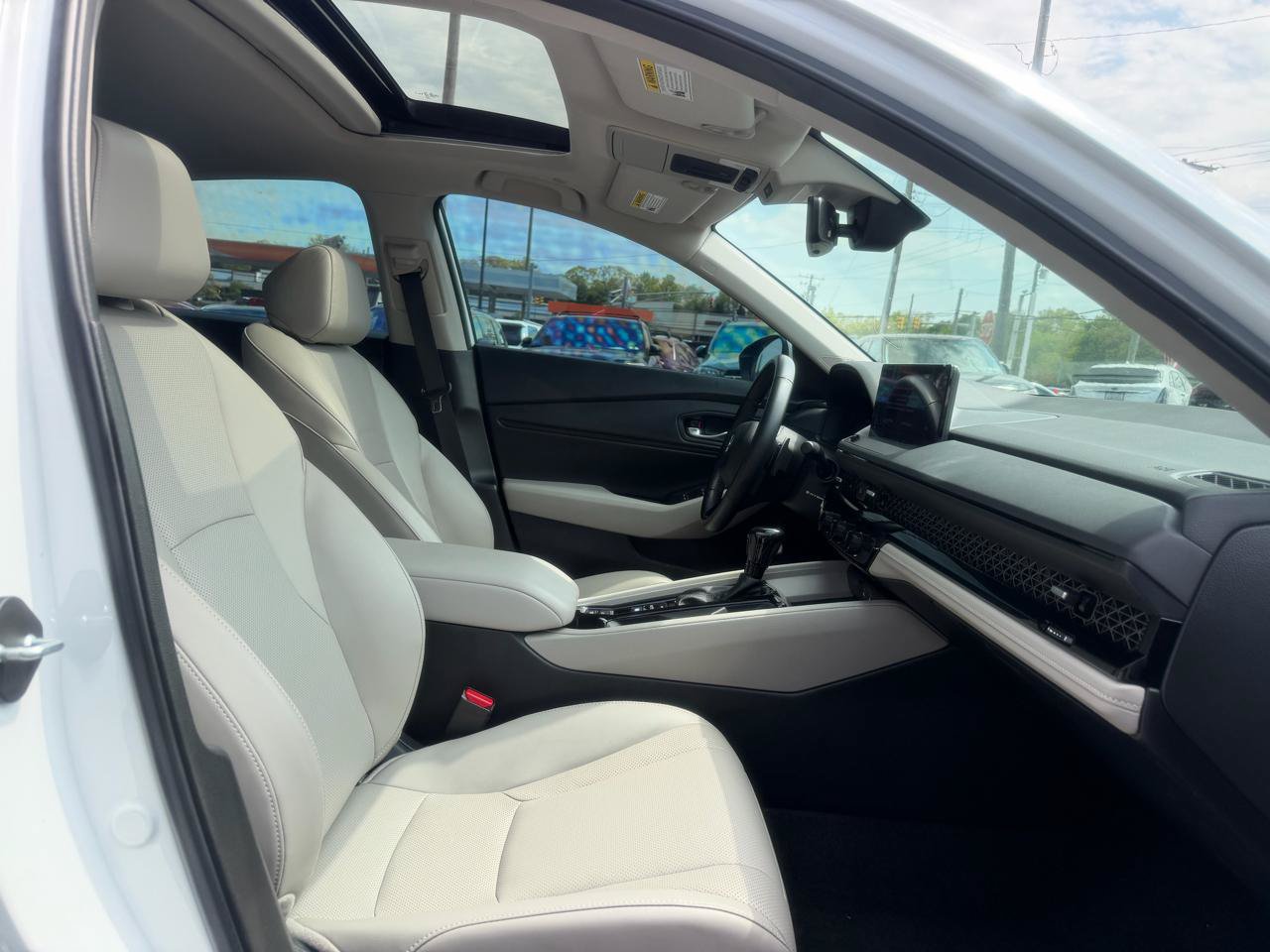 Used 2025 Honda Accord EX-L image 24