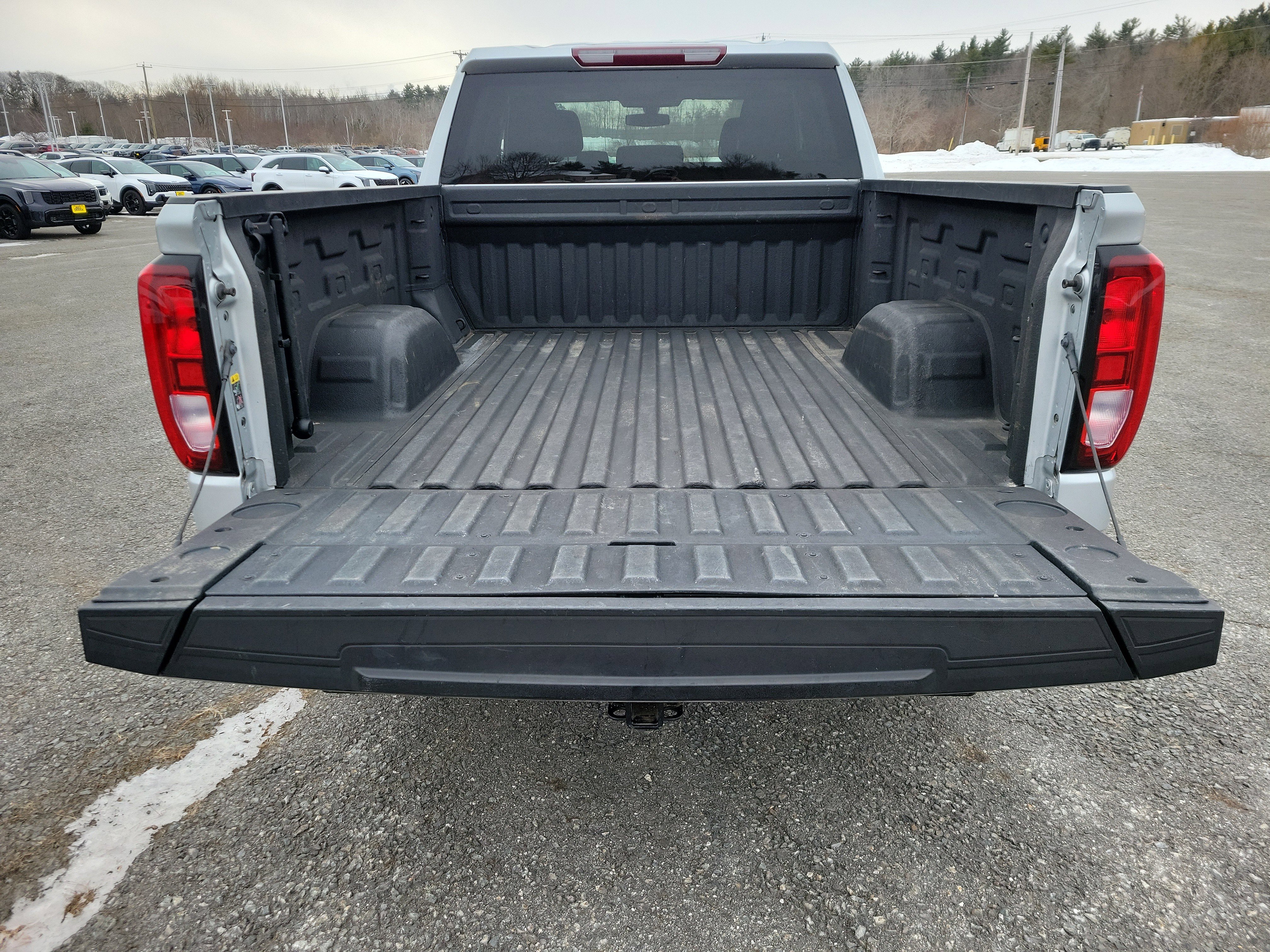 Used 2021 GMC Sierra 1500 SLE w/ X31 Off-Road Package image 17