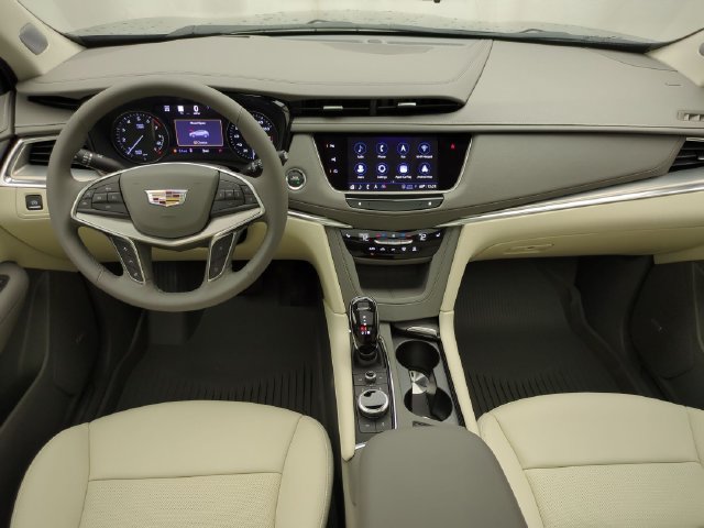 New 2026 Cadillac XT5 Premium Luxury w/ LPO, Floor Liner Package AWD/4WD image 24