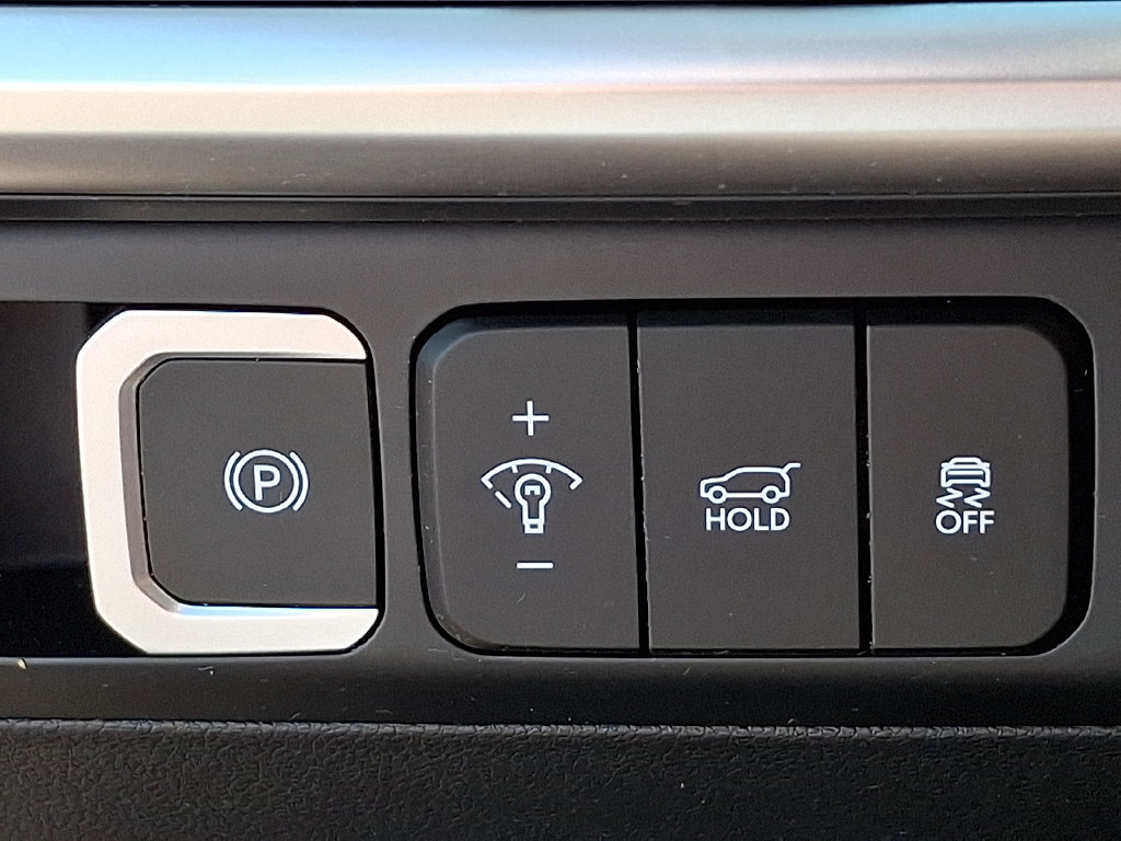 Used 2026 Hyundai Santa Fe SEL FWD image 25
