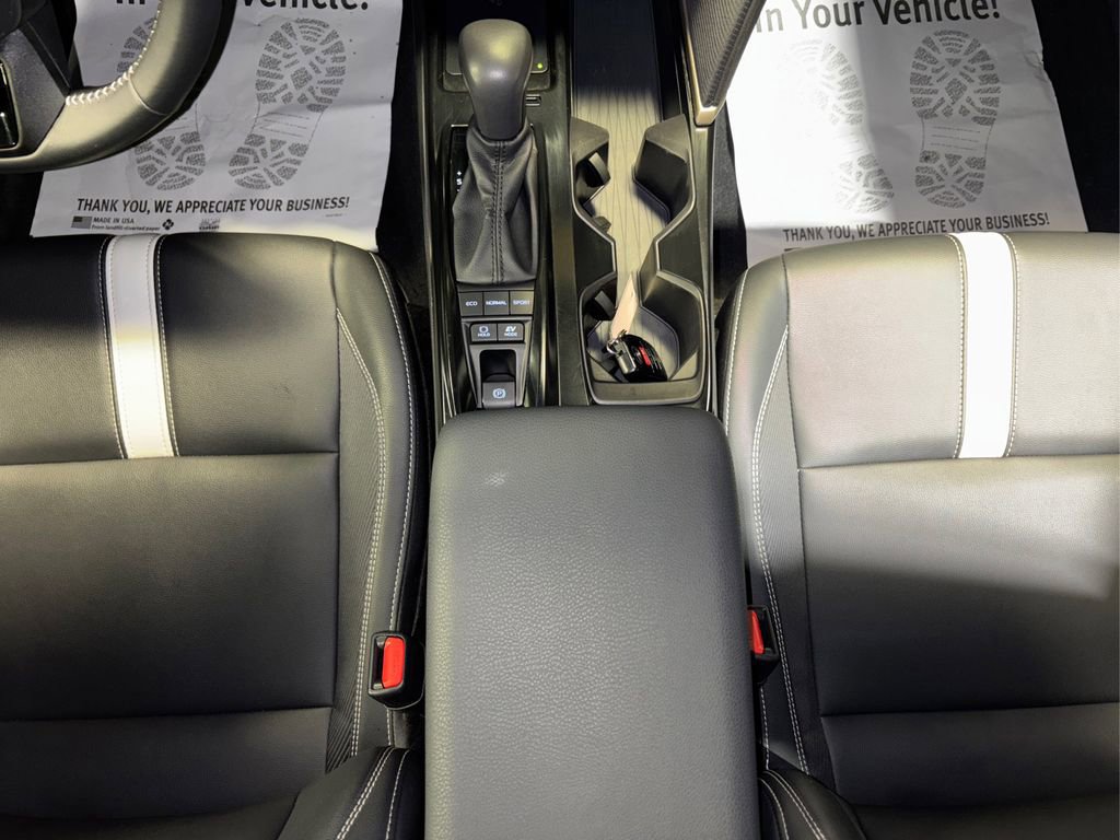 Used 2025 Toyota Camry SE image 24