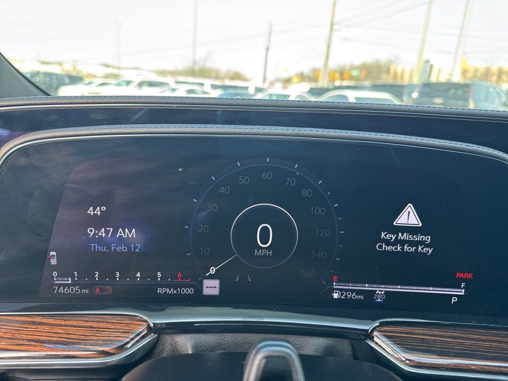 Used 2023 Cadillac Escalade Premium Luxury image 16