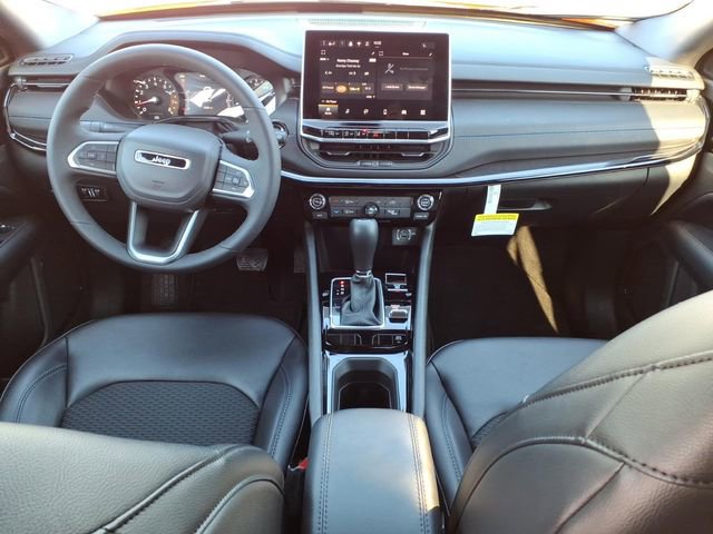 New 2026 Jeep Compass Latitude image 25