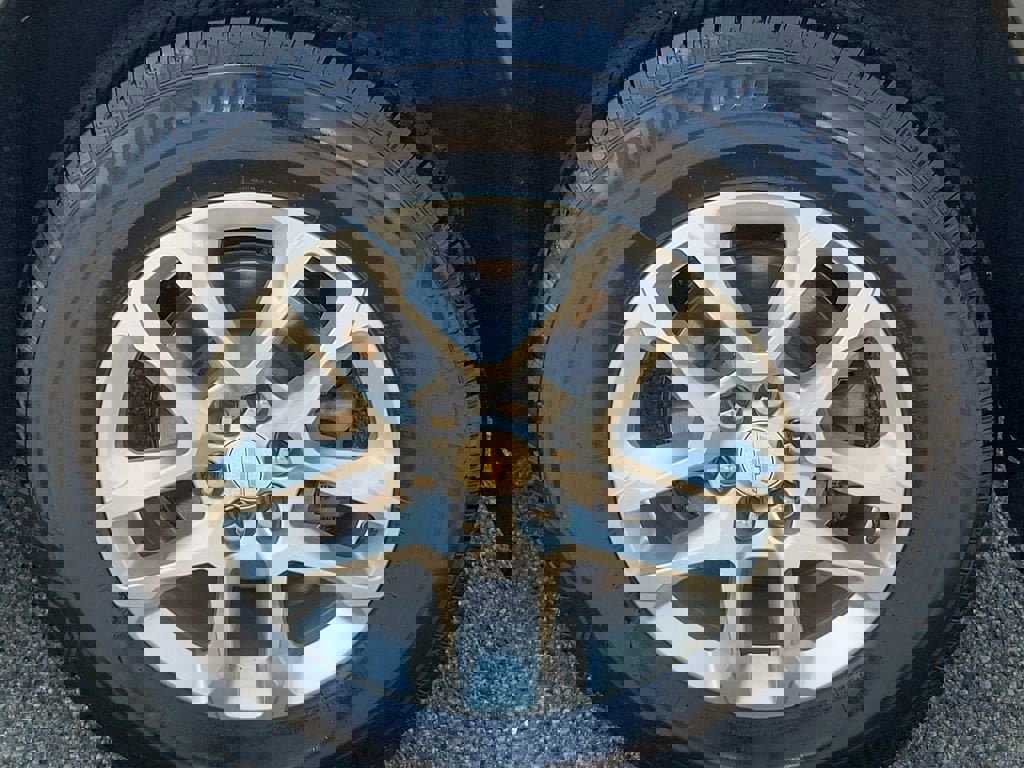 Used 2021 Chevrolet Traverse LS w/ LPO, Floor Liner Package image 33