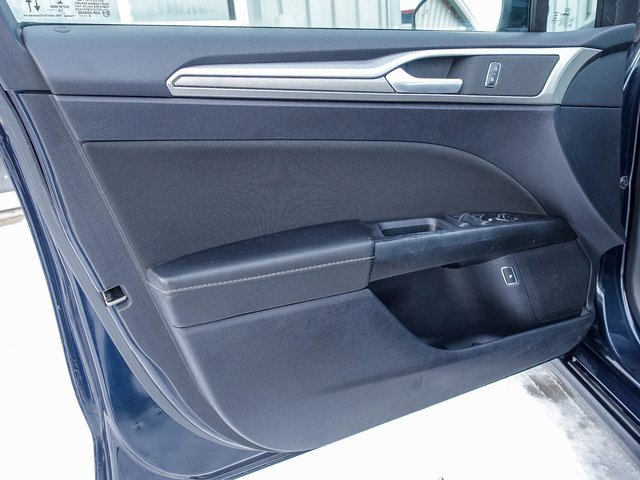 Used 2020 Ford Fusion SE image 33