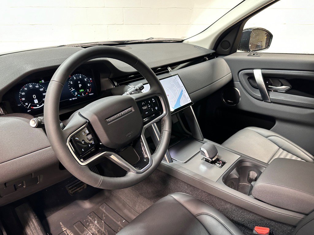 New 2025 Land Rover Discovery Sport S image 12