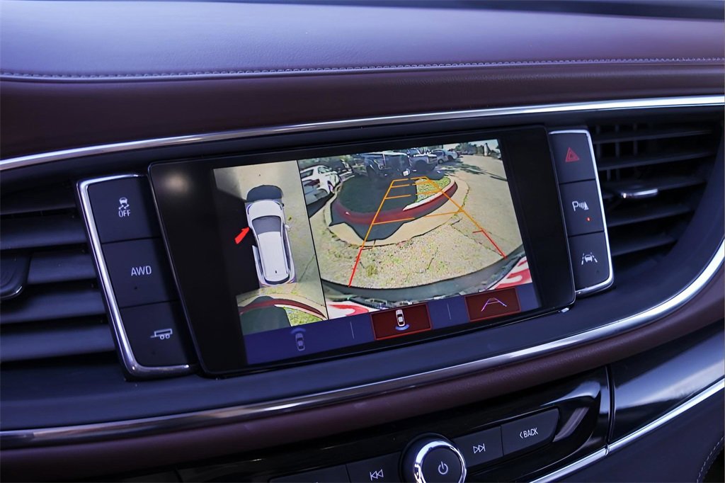 Used 2018 Buick Enclave Avenir w/ Avenir Technology Package image 17