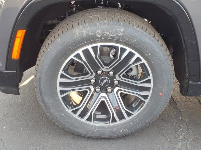 New 2026 Jeep Grand Wagoneer L 4WD image 22