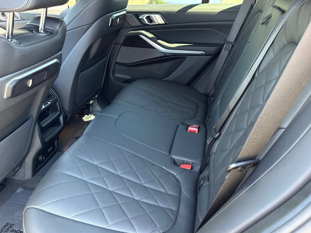 Used 2026 BMW X5 sDrive40i w/ M Sport Package RWD image 32
