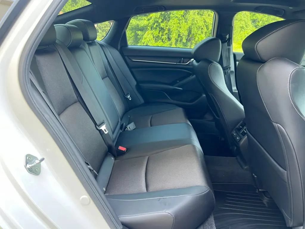 Used 2022 Honda Accord Sport image 18