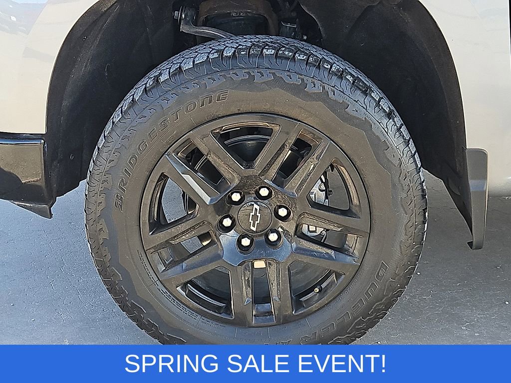 Used 2024 Chevrolet Silverado 1500 Custom Trail Boss w/ Turbomax Blackout Package image 9