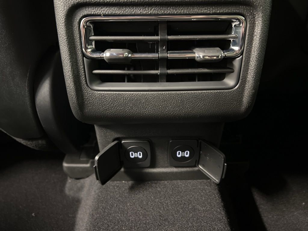 Used 2026 Lincoln Corsair Premiere image 34