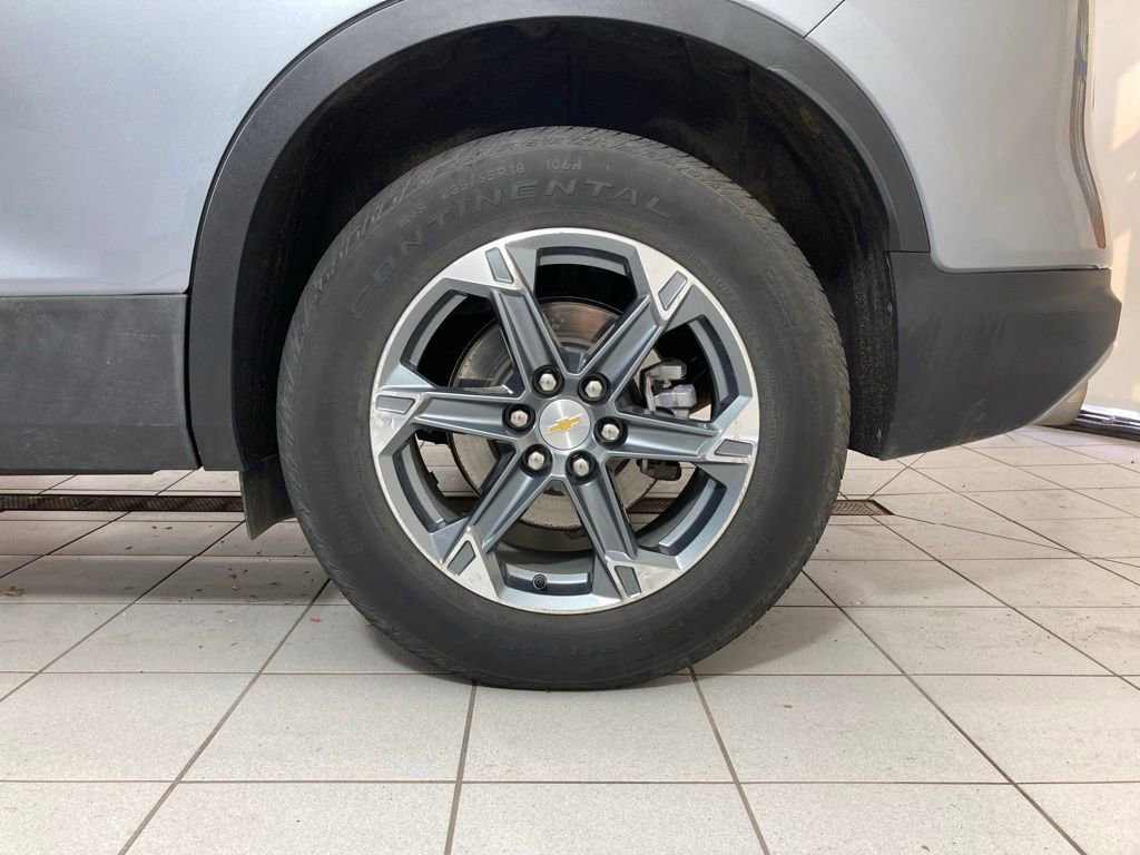Used 2025 Chevrolet Blazer LT AWD/4WD image 25