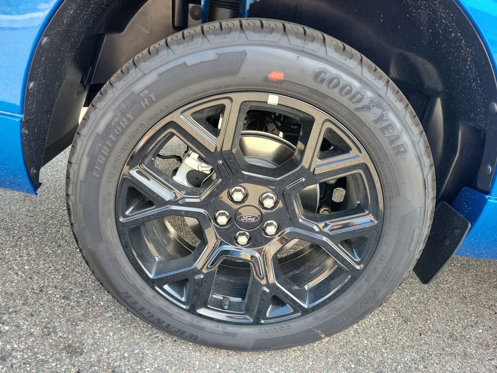 New 2026 Ford Maverick Lobo image 6