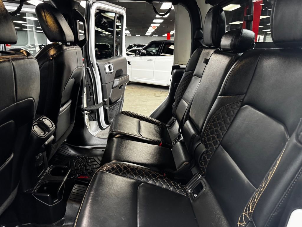 Used 2023 Jeep Gladiator Overland AWD/4WD image 39