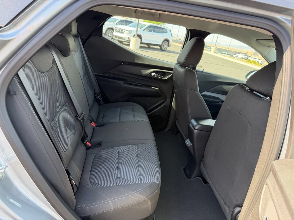 New 2027 Chevrolet Bolt LT w/ Comfort Package FWD image 15