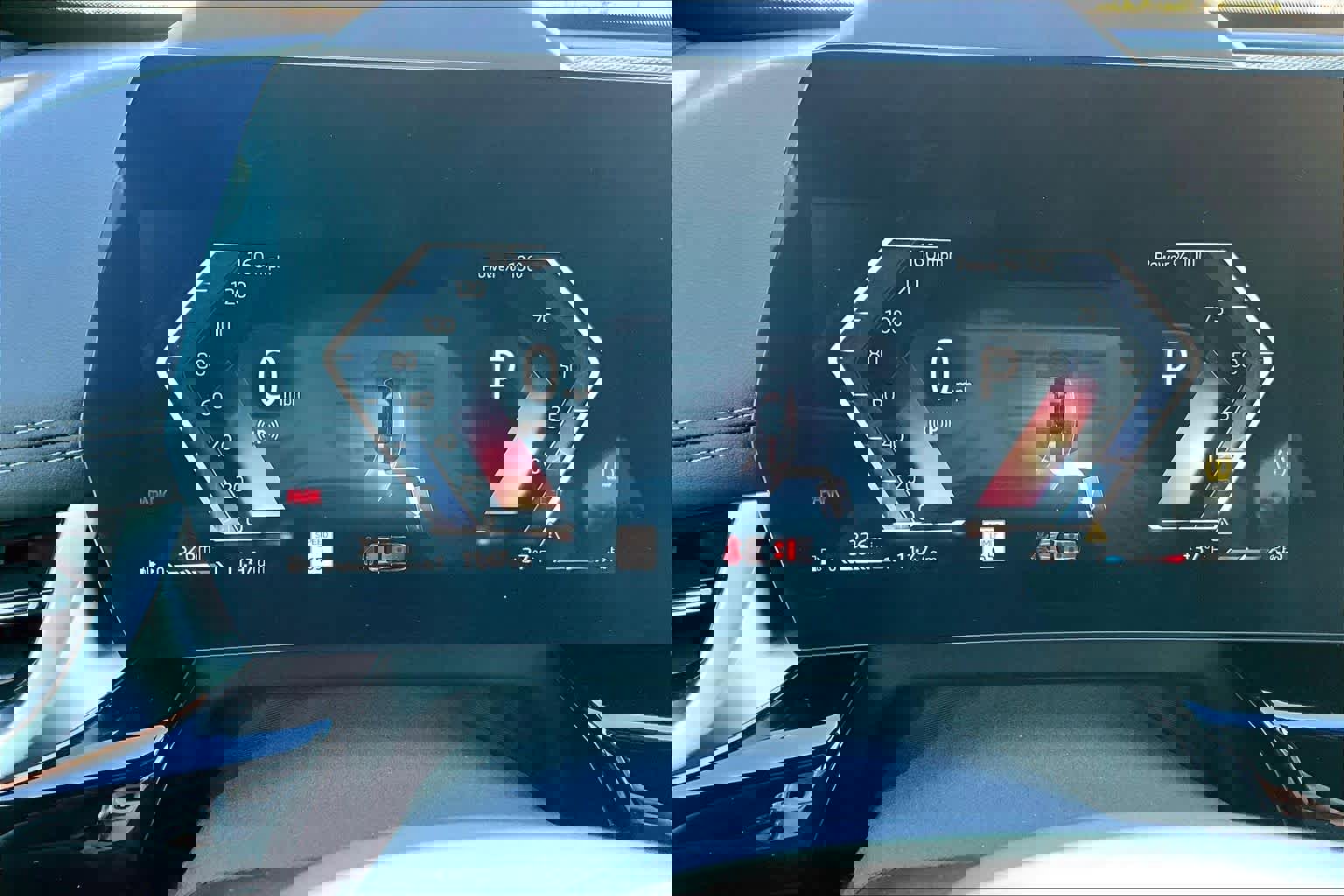 Used 2025 BMW X1 xDrive28i w/ Technology Package image 26