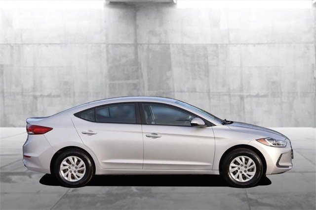 Used 2018 Hyundai Elantra SE image 5