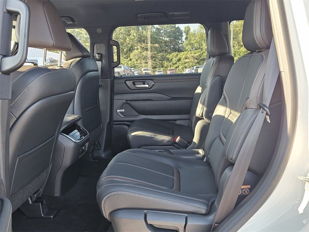 New 2026 Nissan Armada SL image 4