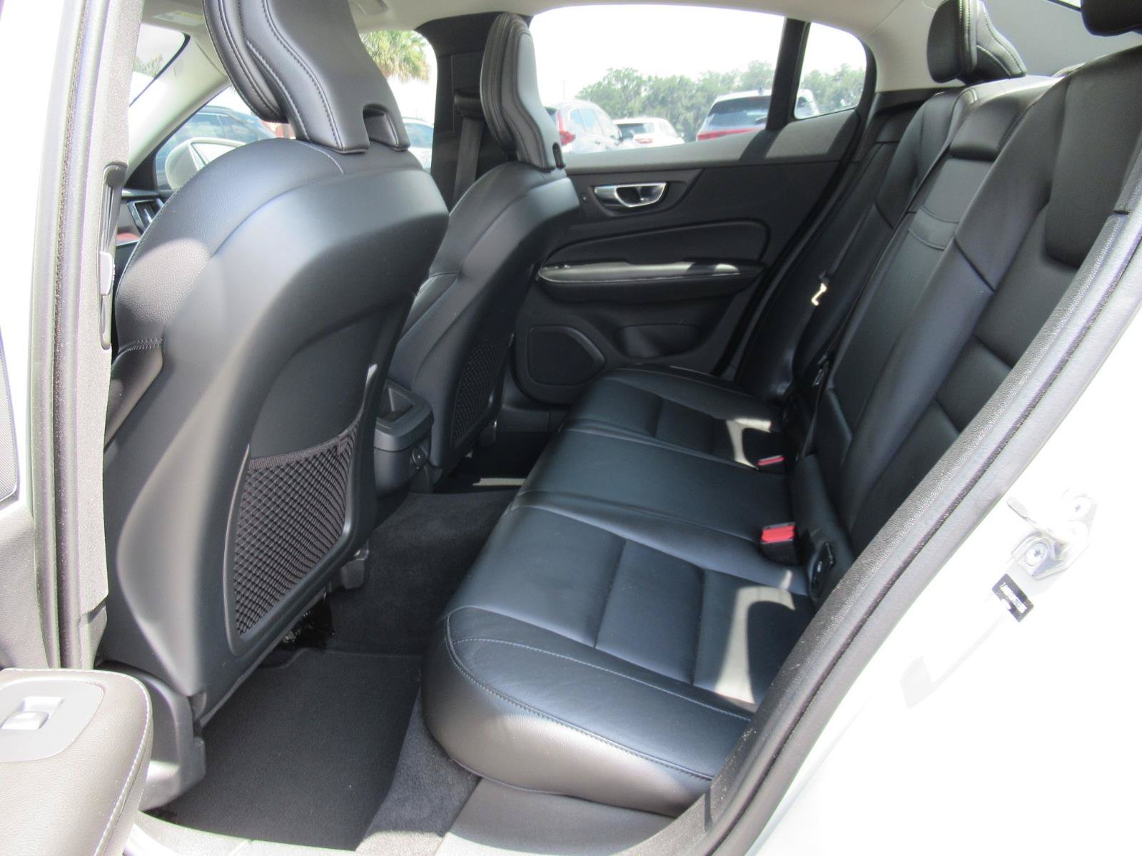 Used 2021 Volvo S60 T5 Momentum FWD image 35