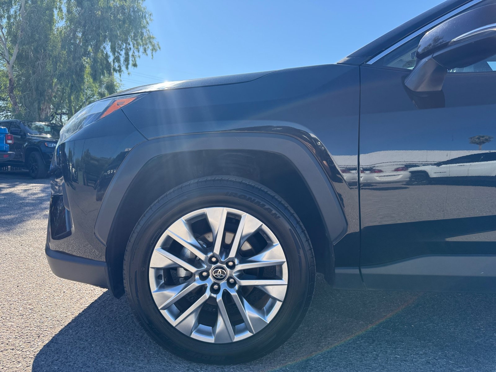 Used 2025 Toyota RAV4 XLE Premium FWD image 10