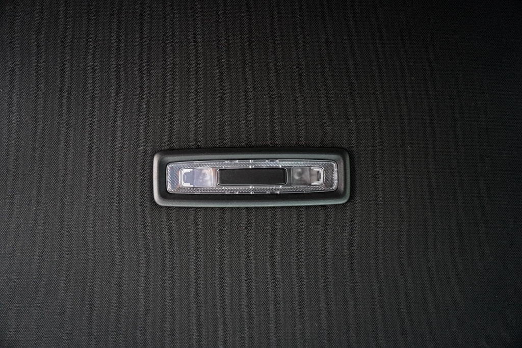 Used 2024 Chevrolet Suburban RST RWD image 11