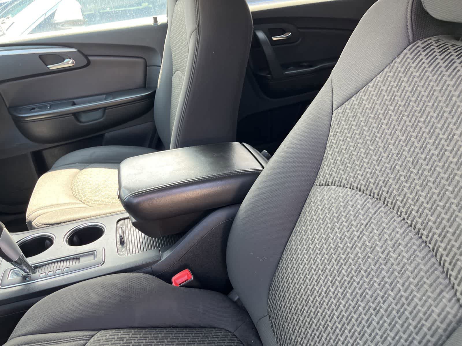 Used 2009 Chevrolet Traverse LT image 24