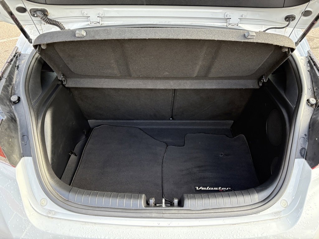 Used 2020 Hyundai Veloster Turbo R-Spec image 6