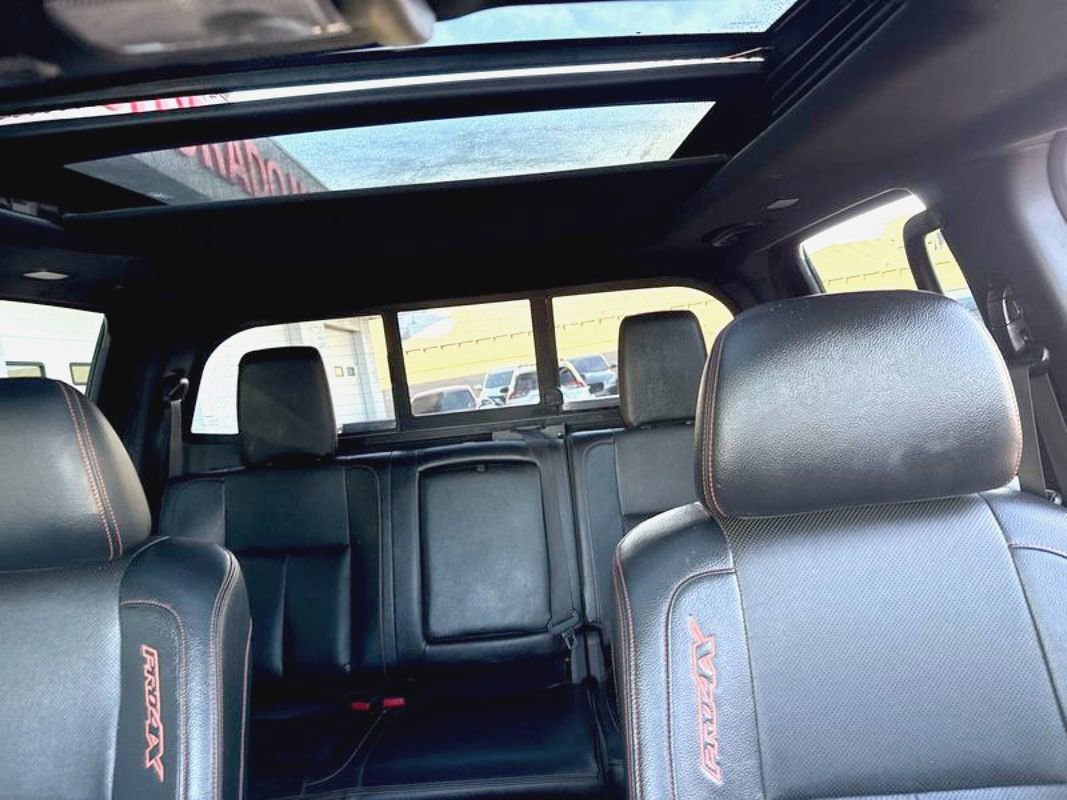 Used 2021 Nissan Titan PRO-4X w/ Pro-4x Convenience Package image 23