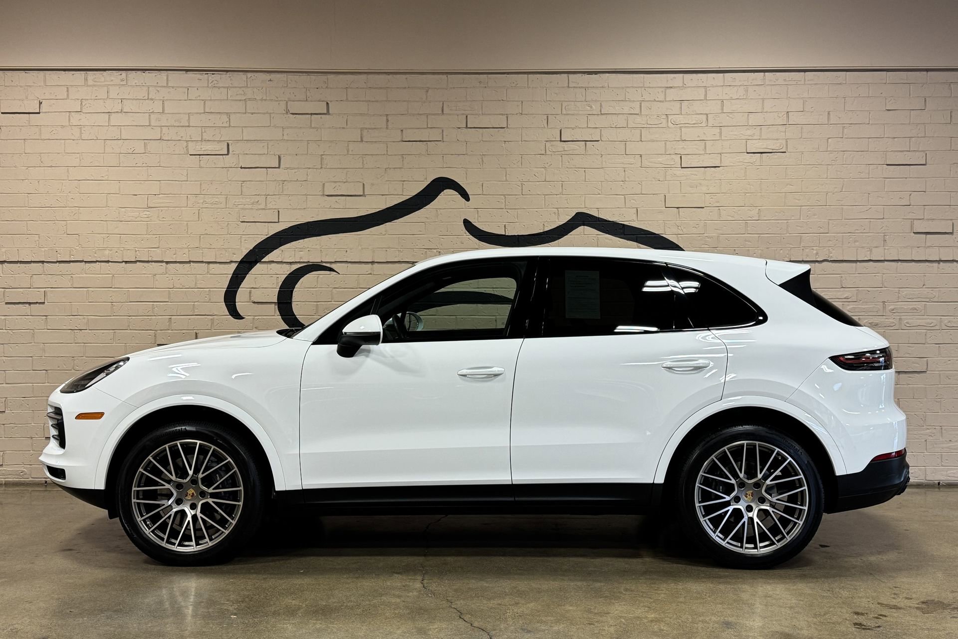 Used 2023 Porsche Cayenne Platinum Edition AWD/4WD image 10