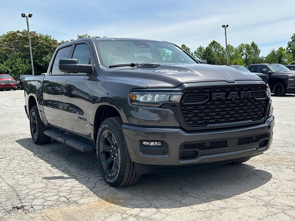 New 2026 RAM 1500 Express AWD/4WD image 4
