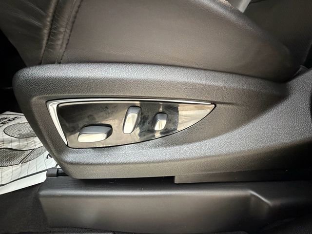 Used 2019 Cadillac Escalade ESV 4WD image 23