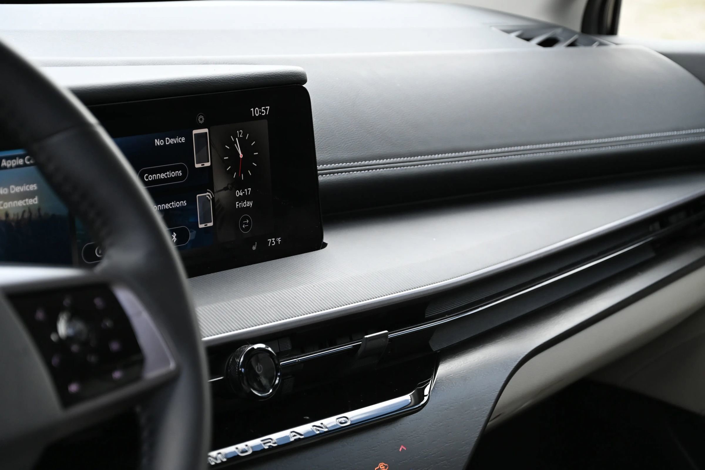 Used 2025 Nissan Murano SV FWD image 17
