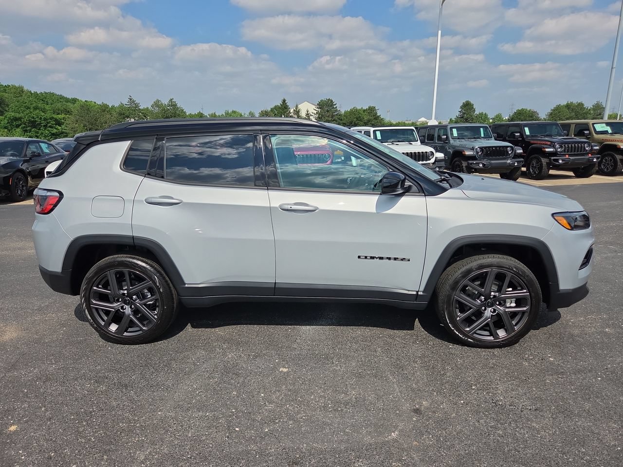 New 2026 Jeep Compass Limited w/ Sun, Sound & Navigation Group AWD/4WD image 8