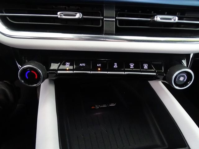 Used 2025 Chevrolet Equinox EV LT image 10