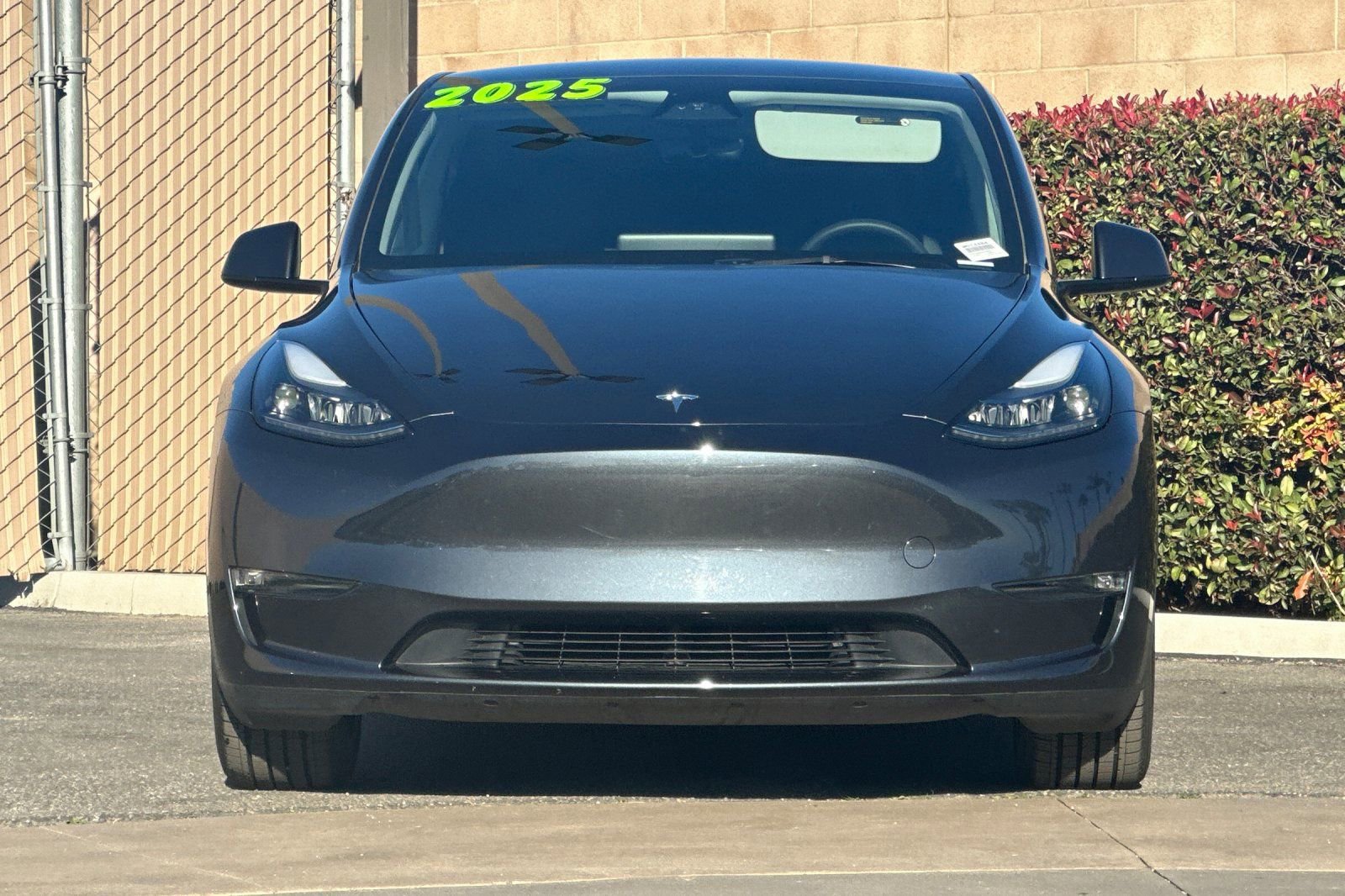 Used 2025 Tesla Model Y Long Range image 9