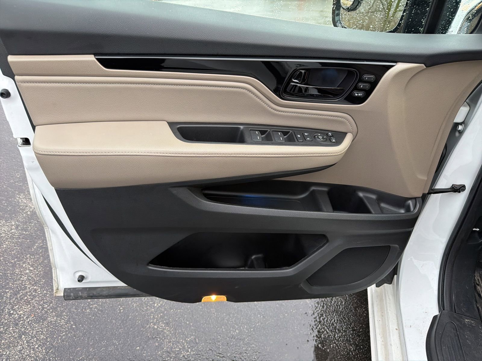 Used 2023 Honda Odyssey Elite image 13